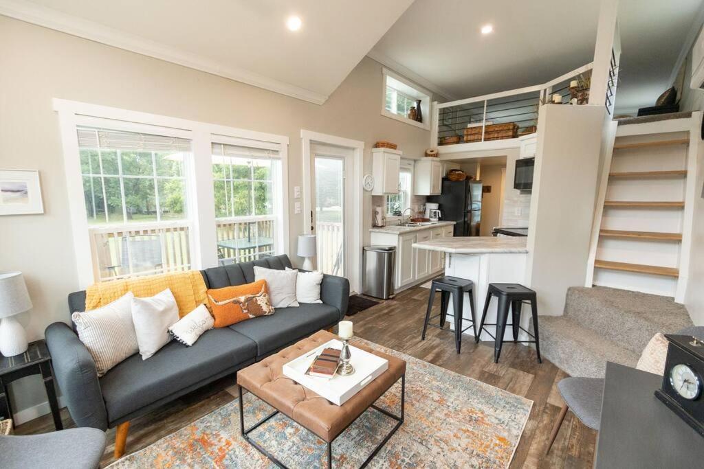 Pet Friendly Tiny House Rental With New Access To Guadalupe River Nbtx New Braunfels Exterior foto